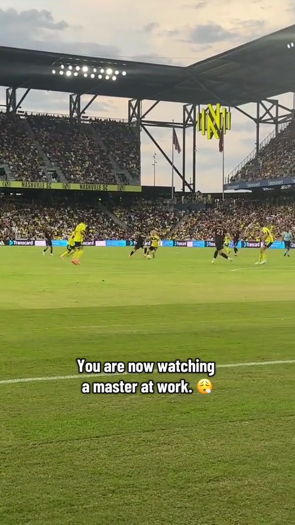 接化發現場實拍梅西這球進得是真瀟灑流暢